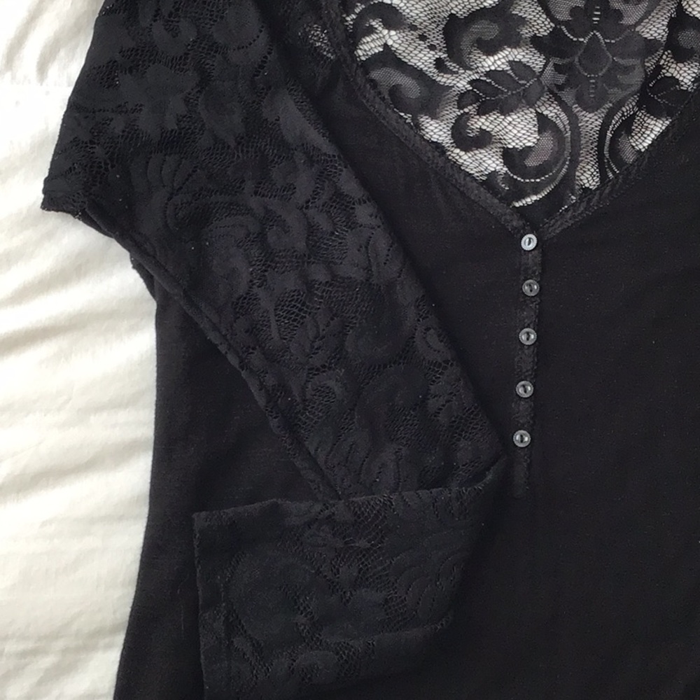 Buckle long sleeve top!